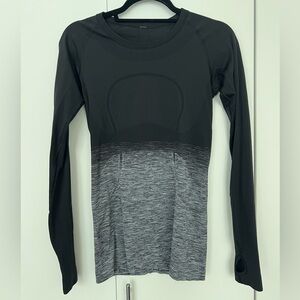 Women's Lululemon Black and Swiftly Tech Long Sleeve Shirt